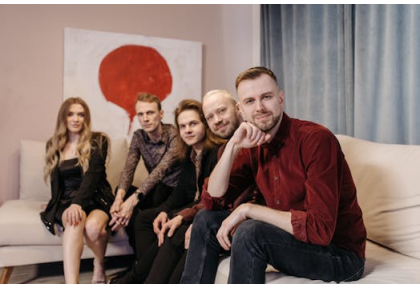 Real IELTS Writing Task 2 — Group or Solitary Study (Band 8.5+) — Q4/2025